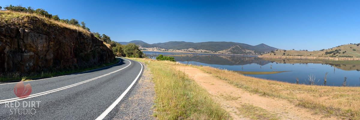 Murray River Road connecting Albury to Corryong